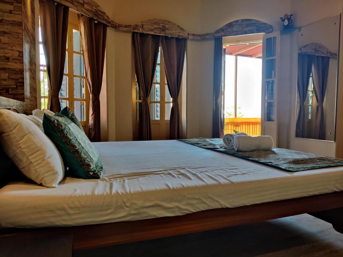 Shiva Ganges View Guest House 바라나시 외부 사진